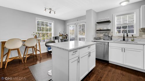 4658 Ellis Ave, Chicago IL  60653-3625 exterior