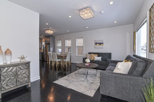 3660 Iowa Ave, Milwaukee, WI 53235-3675