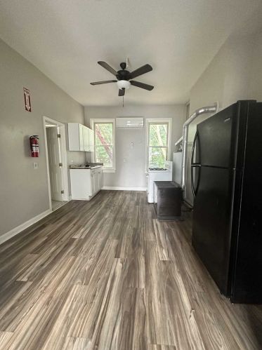 3 Fallkill Pl, Poughkeepsie NY  12601-1804 exterior