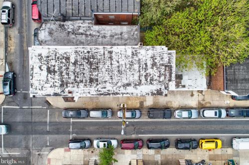 2001 Mckean St, Philadelphia PA 19145-2826 exterior