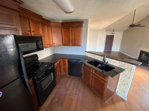 2225 Parkside Dr, Austell GA 30106-2742 exterior