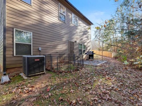 3921 Kingfisher Dr, Atlanta GA 30349-1989 exterior