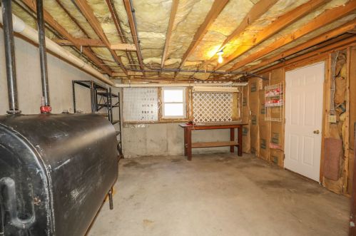 87 Blacksnake Rd, Seabrook NH 03874-4310 exterior