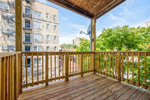 4520 Magnolia Ave, Chicago IL 60640-6200 exterior