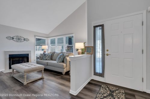 341 Devon St, Lakehurst NJ  08759-4637 exterior