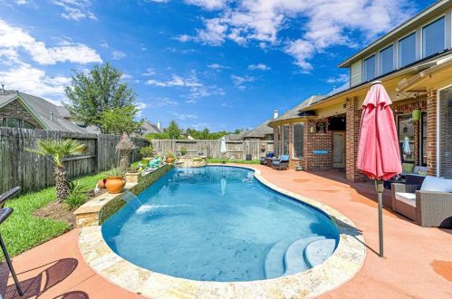 28203 Emerald Creek Ln, Fulshear TX 77441-2031 exterior