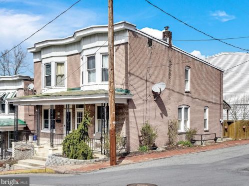 214 9th St, Primrose, PA 17901-3404