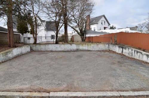 261 Admiral St, Providence RI 02908-1331 exterior