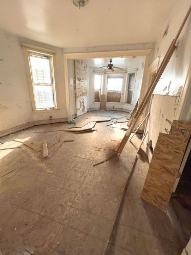 1945 Kedzie Ave, Chicago IL 60629-3532 exterior