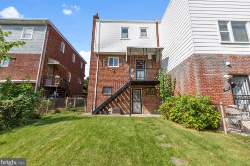 110 54th St, Washington DC 20019-6561 exterior