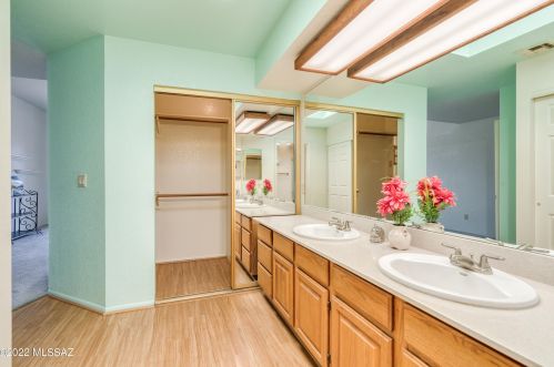 1035 Camino Diestro, Tucson AZ 85704-7694 exterior