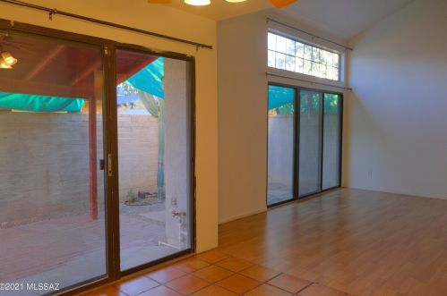 1515 Bryant Ave, Tucson AZ 85706-2917 exterior