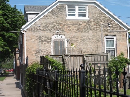 5301 Damen Ave, Chicago, IL 60625-1103