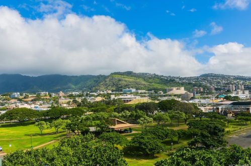 2222 Citron St, Honolulu HI 96826-2855 exterior