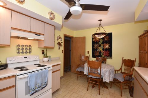 6900 Ohio Ave, Milwaukee, WI 53219-4027