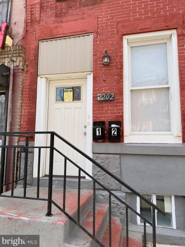 2202 10th St, Philadelphia PA  19148-3005 exterior
