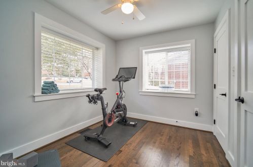 4058 Taney Ave, Alexandria VA 22304-2438 exterior