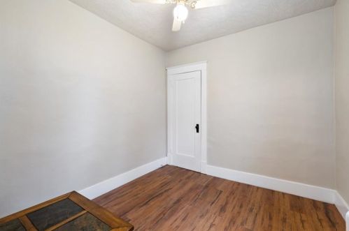 556 Perry Hwy, Pittsburgh PA 15229-2723 exterior