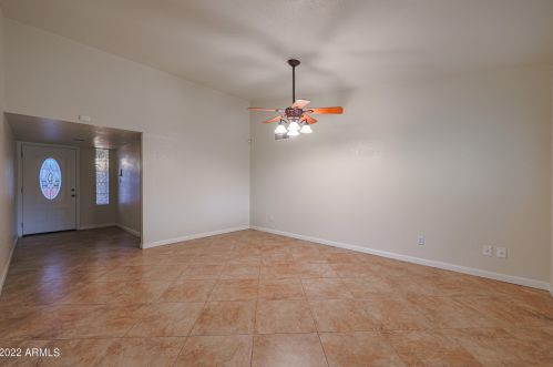 8653 Cheery Lynn Rd, Phoenix, AZ 85037-3013