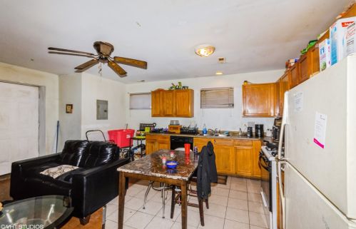 7910 Greenwood Ave, Chicago IL 60619-3318 exterior