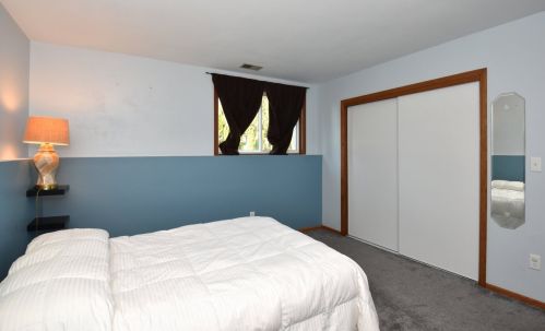 4631 68, Milwaukee WI 53220-3917 exterior