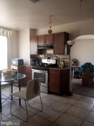 4561 Marvine St, Philadelphia PA 19140-1238 exterior