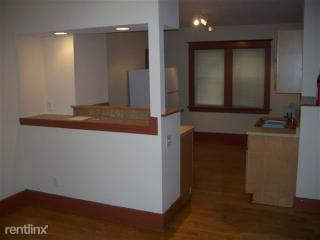 905 Meinecke Ave, Milwaukee WI  53212-3415 exterior