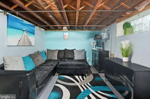 2204 Longshore Ave, Philadelphia PA 19149-1911 exterior