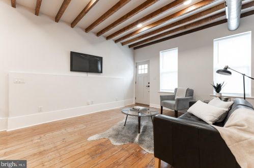 1906 Lawrence St, Philadelphia PA 19140-2406 exterior