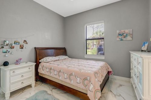 3844 6 Ave, Naples FL 34120-4983 exterior