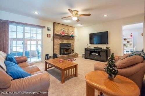 426 Frank Applegate Rd, Jackson Twp NJ 08527-2454 exterior