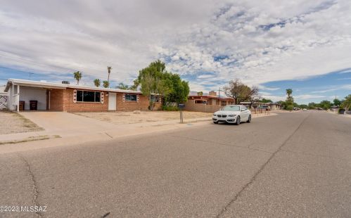 1116 Edgewater Dr, Tucson AZ 85704-2414 exterior