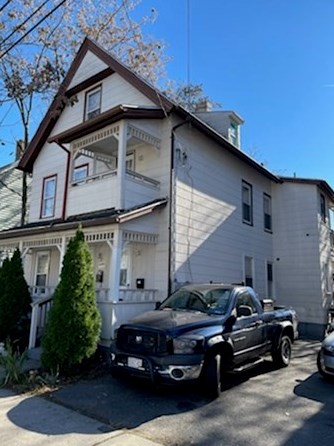 25 Chapel St, Springfield, MA 01109-3318