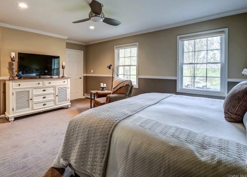 57 Brimstone Hl Rd, Middletown NY 10941-3349 exterior