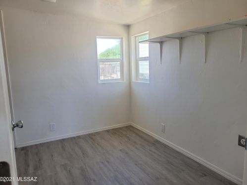 4941 La Cholla Blvd, Tucson AZ  85705-1260 exterior