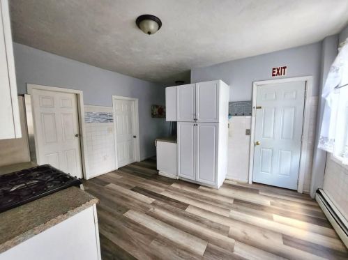 39 Vandewater St, Providence RI 02908-1623 exterior