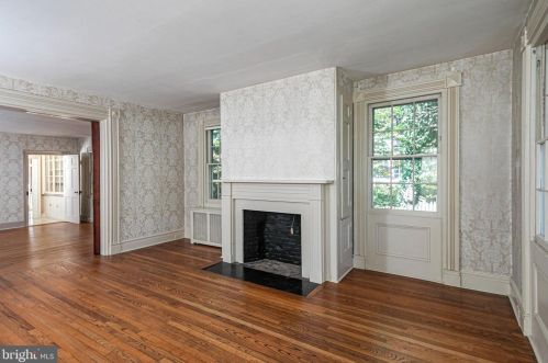 28 Edgehill St, Princeton NJ 08540-6802 exterior