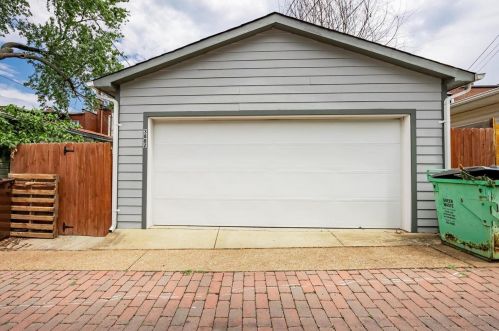 3882 Humphrey St, Saint Louis MO 63116-4825 exterior