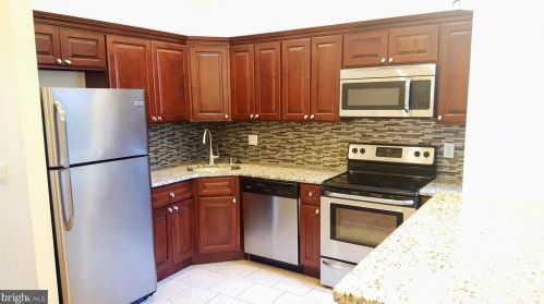 1510 Brown St, Philadelphia, PA 19130-2906