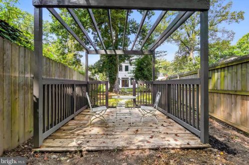 102 Ritchie Ave, Silver Spring MD  20910-5112 exterior