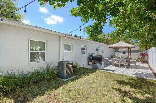 3901 Bay View Ave, Tampa FL 33611-1233 exterior