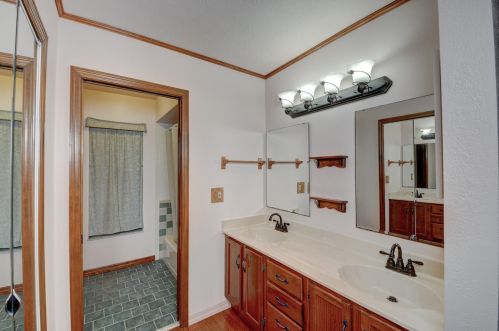 5406 Palmetto Dr, Fort Pierce FL 34982-7481 exterior