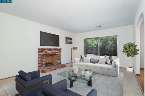 1930 Whitman Rd, Concord CA 94518-3329 exterior