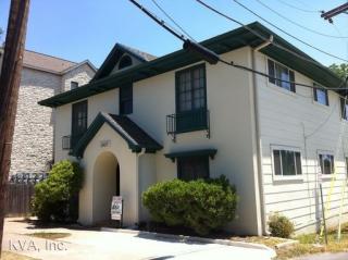 1907 Pearl St, Austin TX  78705-5480 exterior
