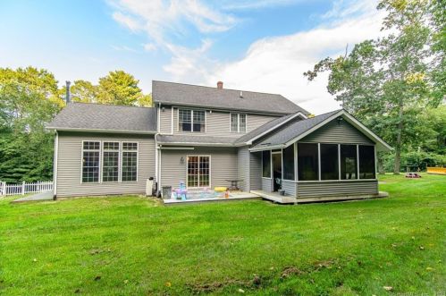 304 Ledge Rd, Killingly CT 06241-1910 exterior