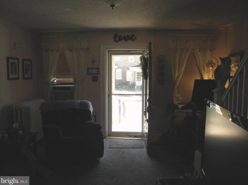 6366 Ditman St, Philadelphia PA 19135-3201 exterior