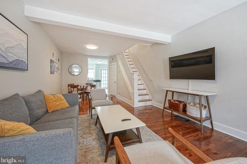 1407 Clarion St, Philadelphia PA  19147-4920 exterior