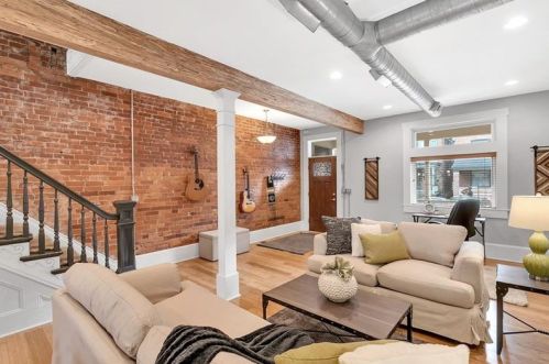 923 Mellon St, Pittsburgh PA 15206-2129 exterior