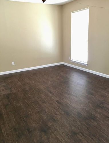 2421 Douglas Ave, Irving TX  75062-5337 exterior