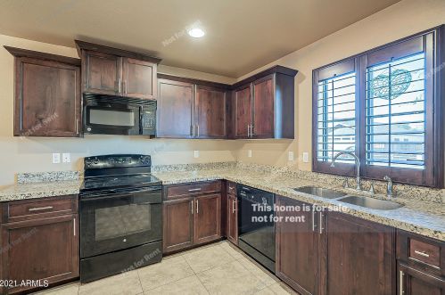 4905 5 Ave, Phoenix AZ 85041-3145 exterior